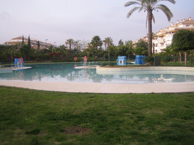 PENTHOUSE IN NUEVA ANDALUCIA, 1 Bed - 1 Bath, Built: 65m2, 250.000